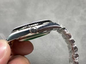 Mecánico a prueba de agua de la mejor calidad 40mm KF Factory 904l Acero 2836 Movimiento 228239 Peso 215G Dia Reloj - Product Image 3