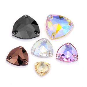 คริสตัลแก้ว 3 มิติ คุณภาพสูง รูปทรงสามเหลี่ยมอ้วน 21 เหลี่ยม แบบหลังแบน เย็บติดได้ สำหรับงานตกแต่งเสื้อผ้า งานฝีมือ DIY - Product Image 2