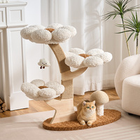 Arbre à chat compact en forme de cactus avec lit intégré, design grand format pour petits appartements, griffoir en sisal