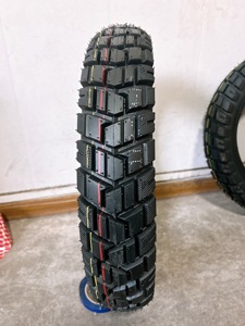 Pneus de fabrication chinoise 120 80 17, pneus sport noirs pour moto, pneus tubeless de 17 pouces avec <span class=keywords><strong>prix</strong></span> compétitif 120/80-17 - Product Image 3