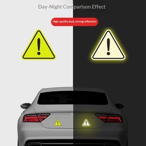 Pegatinas reflectantes triangulares con signo de exclamación, marcadores de advertencia de seguridad, marcadores de peligro, pegatinas creativas personalizadas para coche - Product Image 5