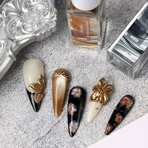 Esmalte de Uñas en Aerosol de la Serie Halo Metálico de 2 Colores Más Vendida de AILANUO, Marca Propia OEM, Pintura Creativa - Product Image 1