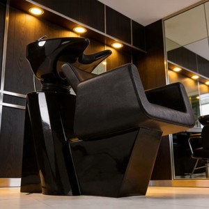 Sillón de Lavacabezas Negro para Salón de Belleza, Mueble de Peluquería con Lavabo y Tapicería de Cuero PU - Product Image 5