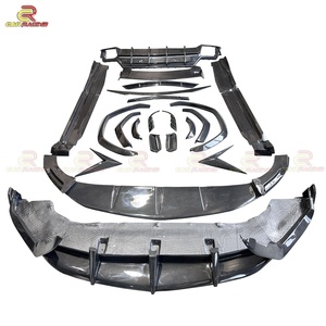 Kits de Conversión de Carrocería de Fibra de Carbono Estilo Topcar para Lambo URUS S, Piezas de Reemplazo: Faldones Laterales, Difusor, Alerón, Guardabarros - Product Image 1