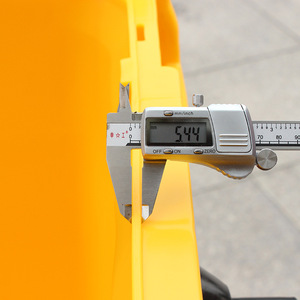 Contenedor de Residuos Médicos Amarillo de 660L, Rectangular, para Exteriores, con Sistema de Empuje y Tapa con Asa de Hierro - Product Image 1