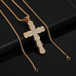 Hip Hop Cruz religiosa 18K chapado en oro no deslustre Zirconia cúbica impermeable colgante de joyería de acero inoxidable para hombre - Product Image 5
