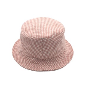 Chapeaux de pêcheur en tweed à carreaux personnalisés, motif pied-de-poule, design classique et tendance - Product Image 1