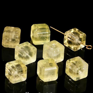 Vente en gros de perles en cristal d'agate naturelle carrées de 10 mm, perles en cristal en vrac pour bracelet et collier DIY - Product Image 2
