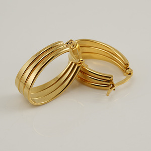 Orecchini a Cerchio Grandi Geometrici a 3 Strati Placcati Oro 18k in Acciaio Inossidabile <span class=keywords><strong>Moda</strong></span> 2022 per Donne - Product Image 4