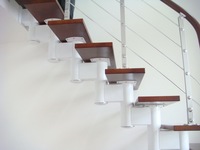 CBMMart Escaliers droits flottants Matériau de marches personnalisé Rampe d'escalier intérieur Escaliers modernes