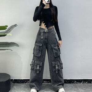 Jean de travail noir multi-poches pour femme, taille haute, coupe ample, jambe large, style décontracté et tendance - Product Image 3