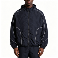 Veste coupe-vent en nylon softshell Gorpcore avec panneaux en mesh, style techwear minimaliste et passepoil contrastant, 260 g/m²