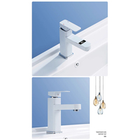 Robinet de cuisine moderne haut de gamme à poignée unique, à montage sur pont, en acier inoxydable chromé poli, avec cuvette en céramique blanche