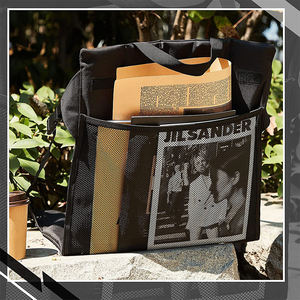 เก้าอี้พกพาสำหรับตั้งแคมป์ เดินป่า เบาะรองนั่งแบบพับได้ สะดวกสบาย กันความชื้น สำหรับสนามฟุตบอล - Product Image 3