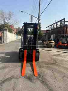 Good Condition Used FGZN30 Forklift LPG/Gasoline 3 Ton 2024 Model 4X4 Drive Seated Operation 3m <b>Lifting</b> Height 1 Year Warranty - Product Image 6