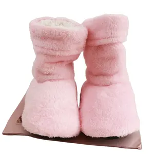 Zapatos de invierno baratos para mujer, botas cálidas a la moda, pantuflas de Casa de suela suave cálida, calcetines de suelo para adultos