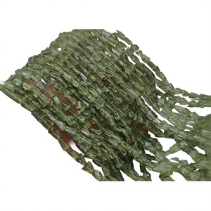Perles d'apatite verte naturelle facettées, taille 5-8 mm, vendues par brin de 8 pouces de long - Product Image 1