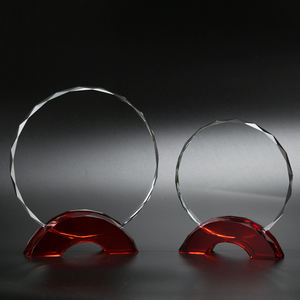 Premio de trofeo de cristal en blanco de forma redonda con base de color Grabado con láser Disponible Premios de trofeo de cristal de sublimación - Product Image 1