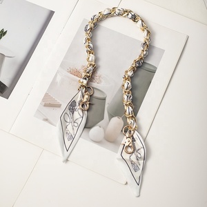 Dây đeo túi dây chuyền vàng sang trọng với khăn hoa màu trắng chi tiết phụ kiện túi thay thế thời trang cho túi xách thời trang nữ - Product Image 4