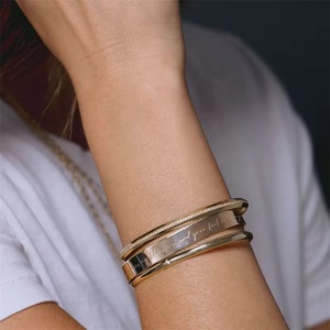 Personnalisé Graver <span class=keywords><strong>Citation</strong></span> Mantra 8mm Large Manchette Bracelet Manuscrite Affirmation Bijoux En Gros En Acier Inoxydable Bracelet Femmes Hommes - Product Image 5