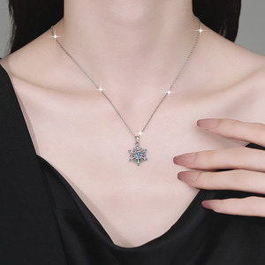 Joyería fina forma <span class=keywords><strong>de</strong></span> copo <span class=keywords><strong>de</strong></span> nieve 1Ct D <span class=keywords><strong>Color</strong></span> VVs1 Moissanite S925 plata esterlina encanto colgante collar regalo <span class=keywords><strong>de</strong></span> compromiso para mujeres - Product Image 6