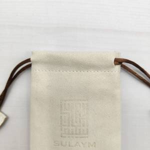 Sac en tissu à cordon en cuir microfibre avec pochette dorée, idéal pour le rangement de bijoux et accessoires de couture, et clip d'extrémité de cordon inclus - Product Image 3