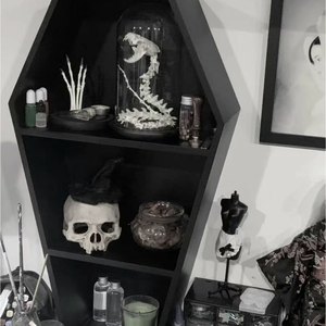 Expositor de Ataúdes Gótico Negro MODAL con Detección de Agujas para Adultos - Servicio OEM - Product Image 4