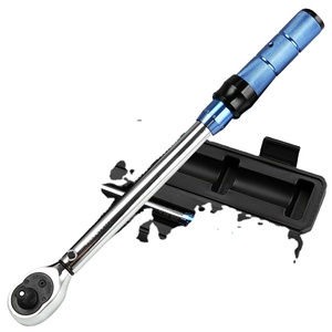 Clé dynamométrique en acier au carbone de qualité industrielle, précision en kilogrammes, réglable, outil mécanique pour réparation automobile avec finition chromée - Product Image 1