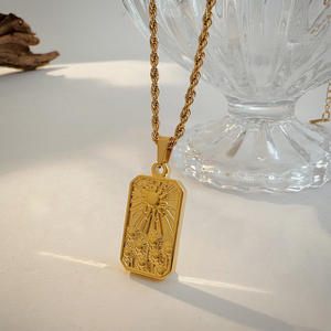 Mode Rvs Star Moon Zon <span class=keywords><strong>Tarot</strong></span> Kaarten Hanger Ketting Hypoallergeen 18K Gouden Zirkoon Tag Hanger - Product Image 3