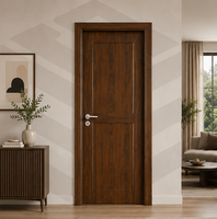 Porte assemblée avec bande décorative intégrée, design ornemental, structure stable, anti-rayures, étanche, porte intérieure