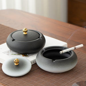 Cendrier en céramique rond de style traditionnel, fournitures de bureau, décoration de bureau, taille standard TJ 1017 - Product Image 1