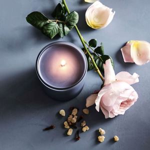 Ensemble de bougies aromatiques luxueuses OEM |   Bougies artisanales en cire de soja 100 % biologique dans des pots en céramique pour le Nouvel An, les anniversaires et plus encore - Product Image 1