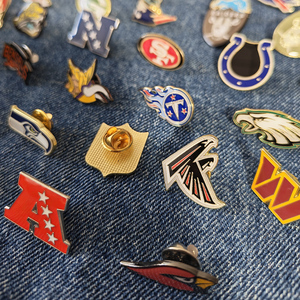 Football-Liga-Abzeichen Brosche N FL Miami Dolphins Arizona Cardinals Seattle Galvanisierter Epoxy-Pin - Product Image 2