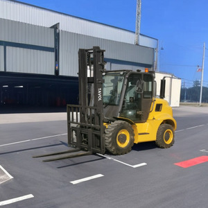 China 2,5 3 3,5 4 5 6 7 Ton Carretilla elevadora todoterreno 4WD 4x4 Todo terreno áspero Carretilla elevadora diesel Precio para la venta - Product Image 3