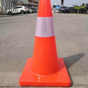 Fournisseur chinois de cônes de signalisation en PVC réfléchissant orange pour la sécurité routière en rouge et en orange - Product Image 3