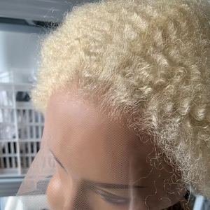 <span class=keywords><strong>Parrucca</strong></span> CF 179 Full Lace Senza Colla, <span class=keywords><strong>Bionda</strong></span> 613, Ricci <span class=keywords><strong>Afro</strong></span> Kinky, <span class=keywords><strong>Parrucca</strong></span> Europea con Pelle Sottile, Non Trattata, per Acconciature Intrecciate - Product Image 1