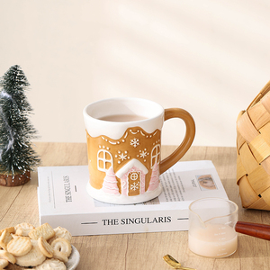OEM ODM personalizzato dipinto <span class=keywords><strong>a</strong></span> <span class=keywords><strong>mano</strong></span> in ceramica Santa Xmas pan di zenzero casa tazza di natale tazza di natale - Product Image 1