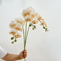 Bunga Buatan Anggrek Phalaenopsis Klasik, Tangkai Panjang 7 Kepala dengan Tekstur Berlapis Lem, untuk Dekorasi Rumah dan Pernikahan.