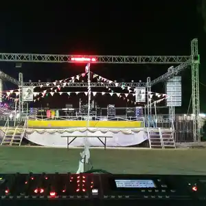 Stage Truss Roof DJ Booth Table Lighting Aluminum Prefab Concert Stages Wedding Stage Music Scene
