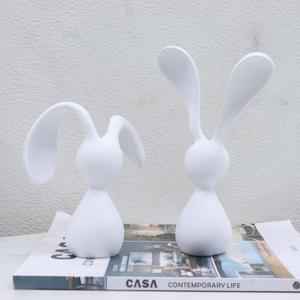 Conception populaire dessin animé longue oreille lapin résine artisanat mignon lapin Sculpture pour la maison bureau ornements - Product Image 1