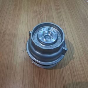 Pièces automobiles transfrontalières adaptées au couvercle de filtre à huile <span class=keywords><strong>OLIVER</strong></span>, siège de grille à huile 15620-31040 - Product Image 1