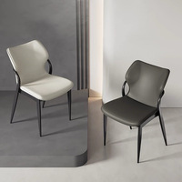 Chaise de salle à manger minimaliste moderne avec dossier rembourré en cuir, structure en acier – Design de luxe léger pour la maison et les cafés
