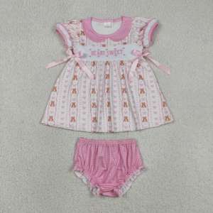 Conjuntos de Ropa para Bebés al por Mayor, Camisa Casual para Niñas con Bordado de Lazos Dulces 'MAMA'S GIRL' de RTS Boutique, Conjuntos de 2 Piezas - Product Image 2