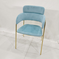 Table à manger rectangulaire moderne et tendance en marbre blanc, ensemble de chaises de salle à manger en velours, revêtement en velours doux pour la maison, le restaurant, la réception