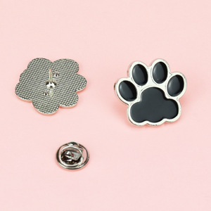 Broche de Metal Personalizado <span class=keywords><strong>Vintage</strong></span> com Impressão UV de Patinha de Gato e Cachorro em Relevo 3D – Presente Lembrança - Product Image 4