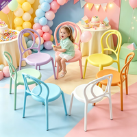Chaise enfant empilable en résine plastique multicolores, design personnalisé, pour fêtes, banquets, événements, mariages et séances photo d'enfants