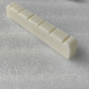 <span class=keywords><strong>Capotasto</strong></span> e Ponticello in Osso di Manzo per Chitarre Classiche da 34, 36 e 39 Pollici - Product Image 3