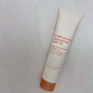 Lotion hydratante protectrice Simplla Clearing SPF 30 40ml, triple protection spécialisée pour les peaux sensibles - Product Image 2