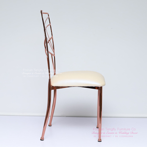 Chaises de fête pour adultes, meubles commerciaux utilisés dans les hôtels, prix bas, vente chaude en usine, personnalisables, empilables, dorées, à dossier croisé - Product Image 4
