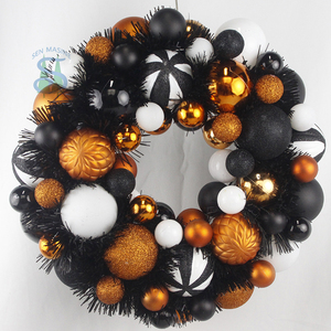 Senma sine 33cm Kugeln Kranz mit Lametta gemischt orange weiß schwarz Kunststoff Kugeln Ornamente Haustür hängen Dekor